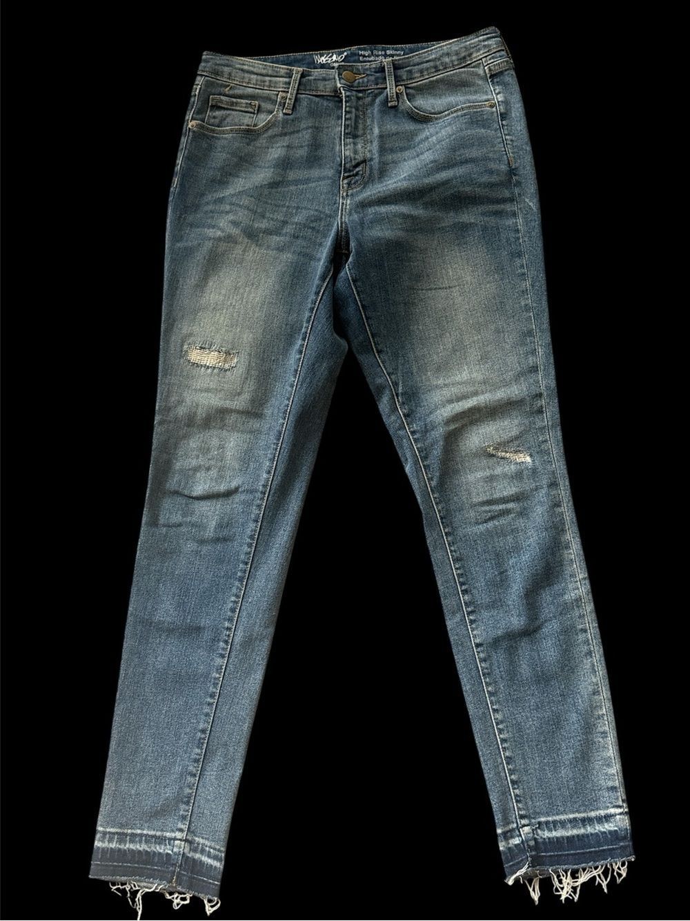 Mossimo Supply Co. Women’s High Rise Skinny Distressed Frayed Hem Jeans!
